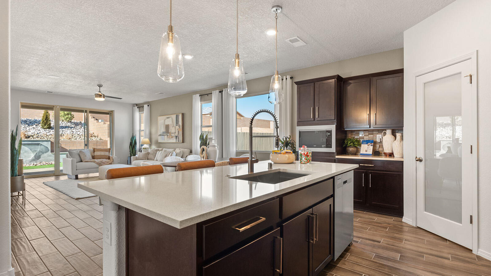 4115 Silver Springs Road NE