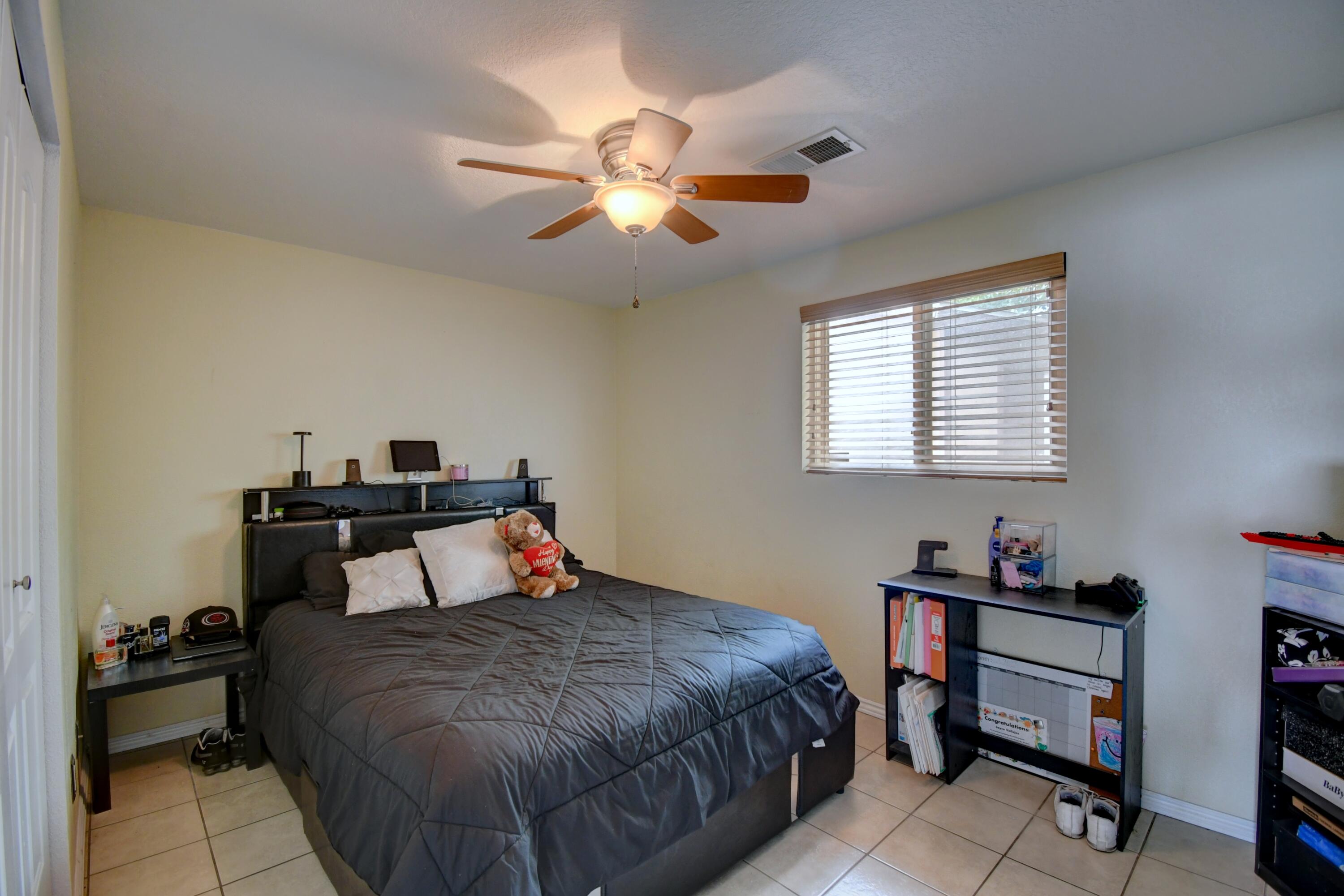 1020 BETTS Street NE