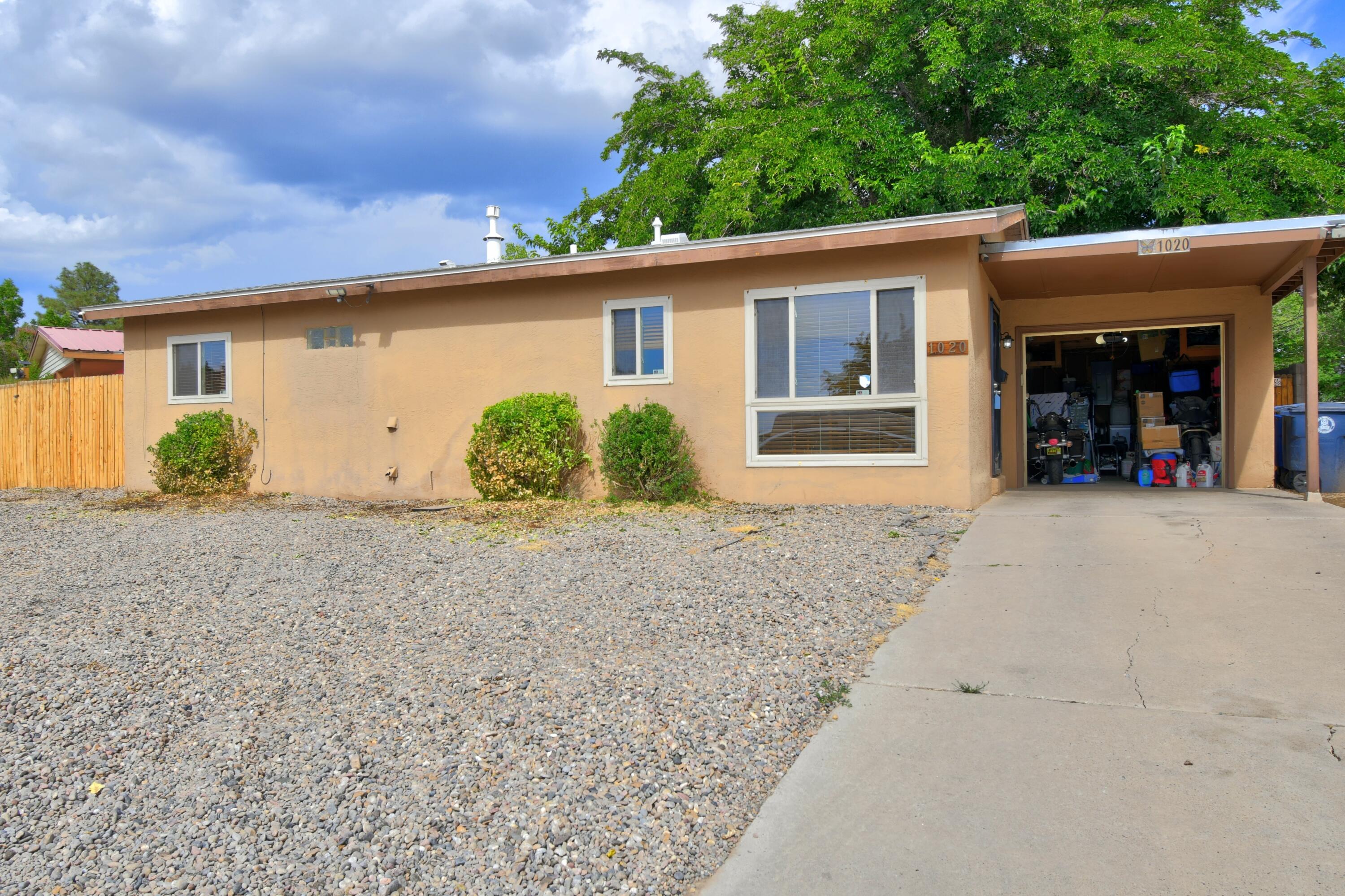 1020 BETTS Street NE