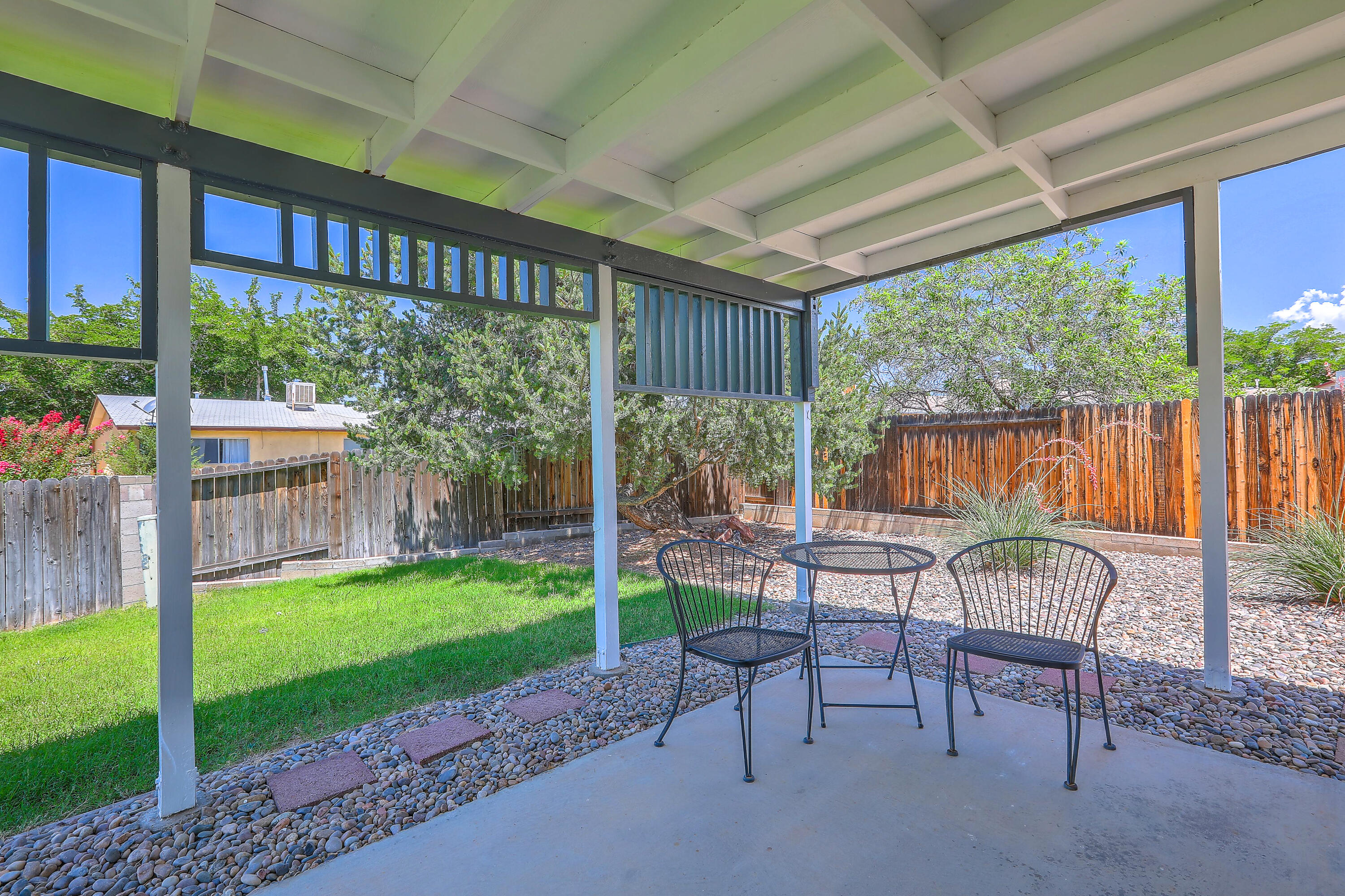 7215 LOMA DEL NORTE Road NE