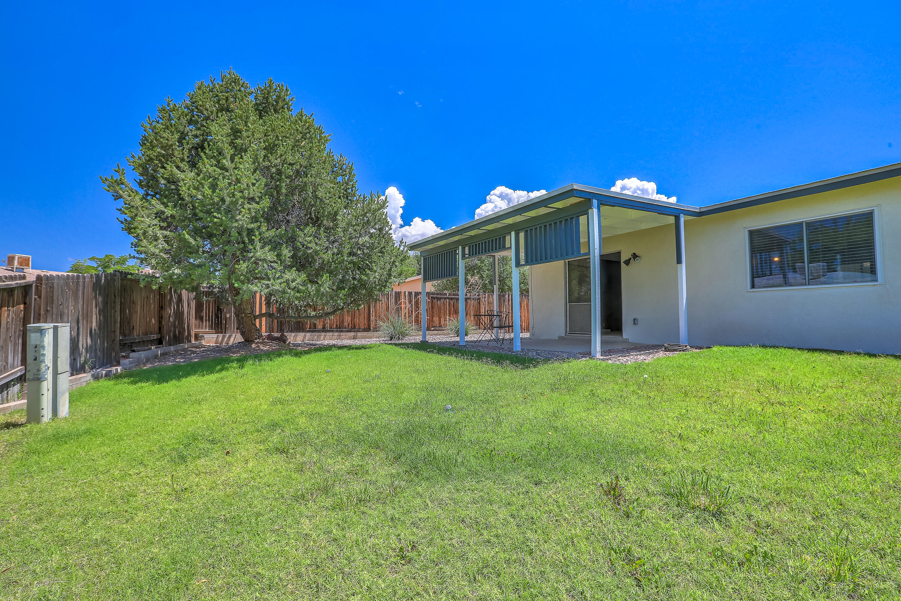 7215 LOMA DEL NORTE Road NE