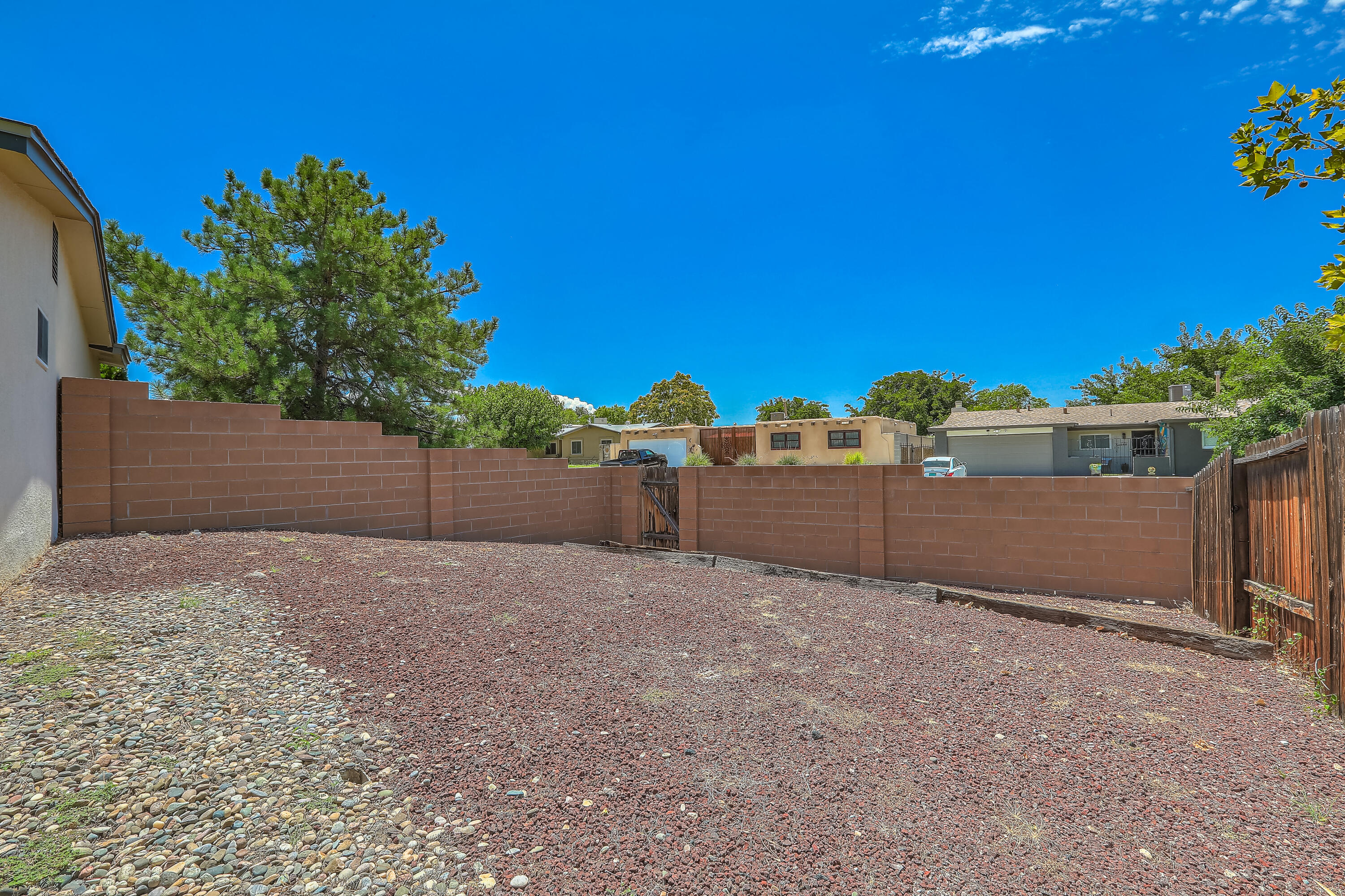 7215 LOMA DEL NORTE Road NE