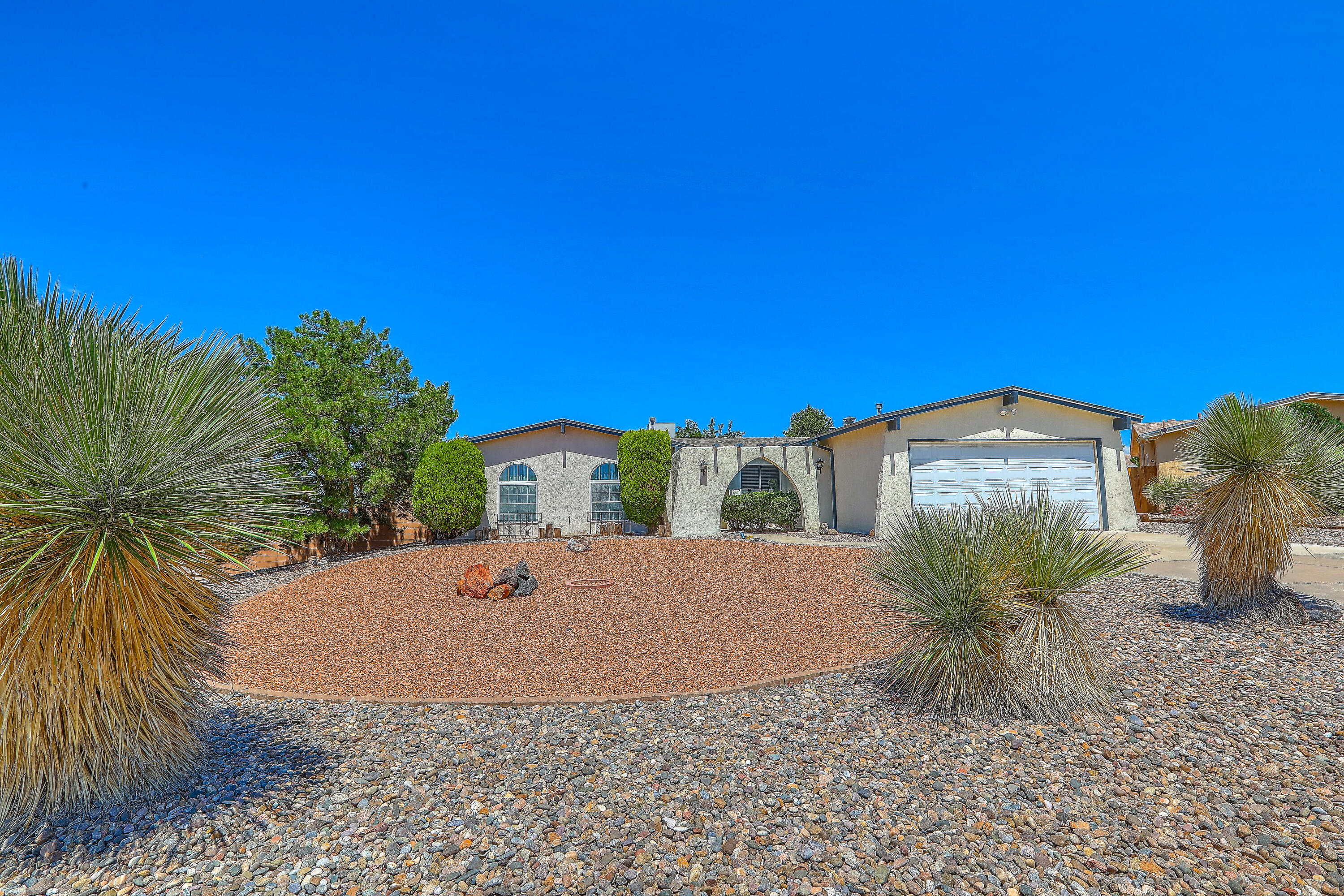 7215 LOMA DEL NORTE Road NE