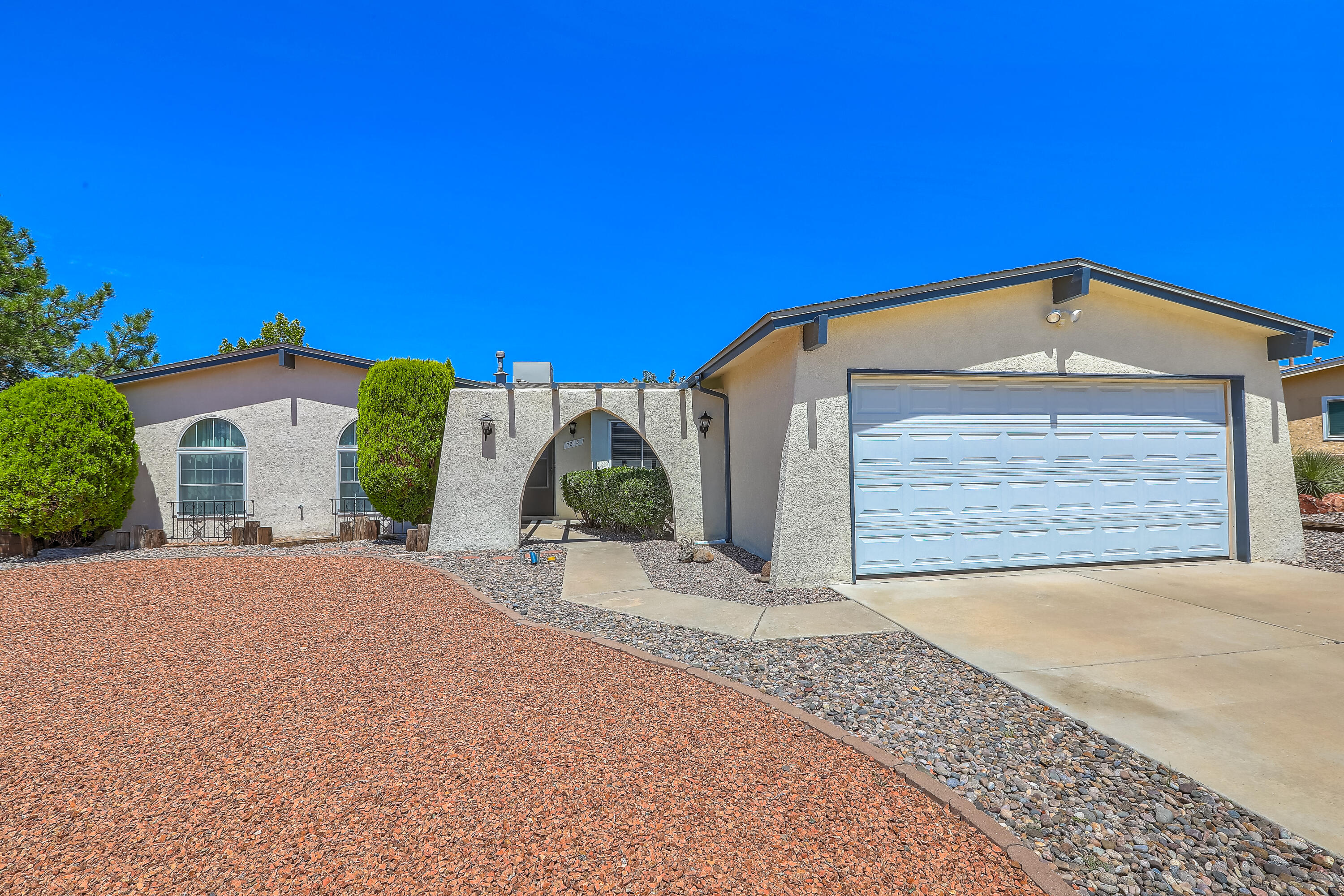 7215 LOMA DEL NORTE Road NE