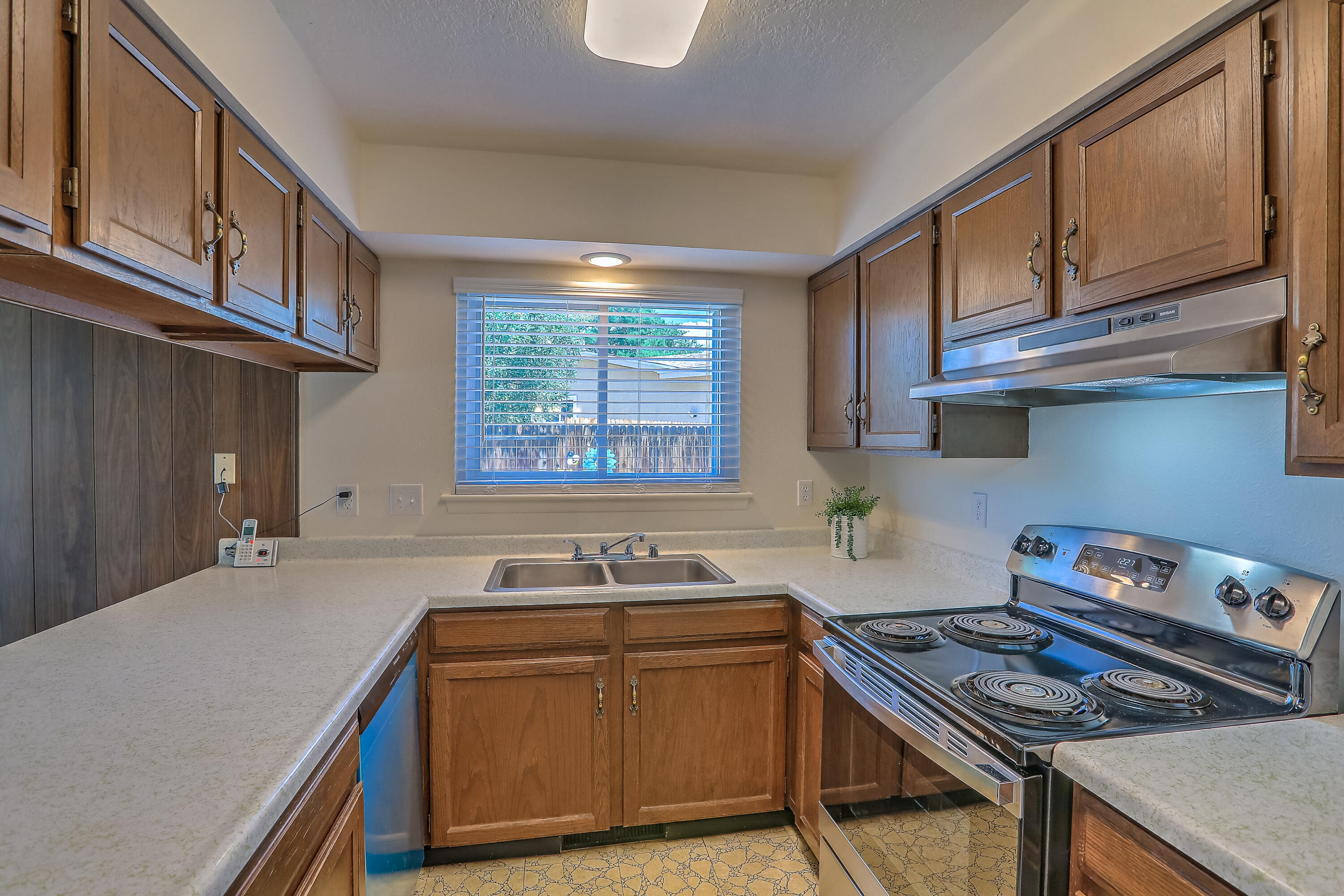 7215 LOMA DEL NORTE Road NE