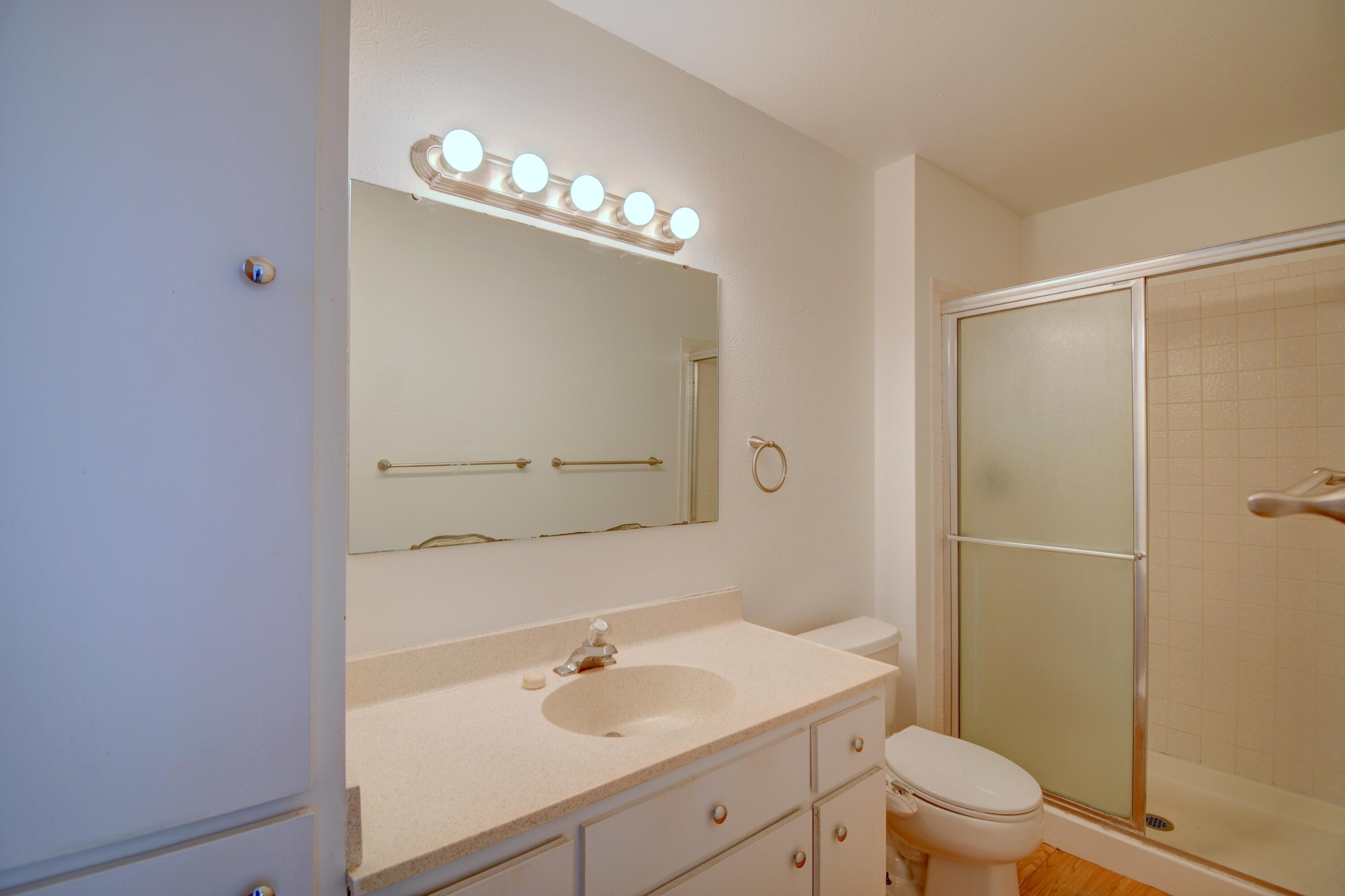 1221 PARSONS Street NE