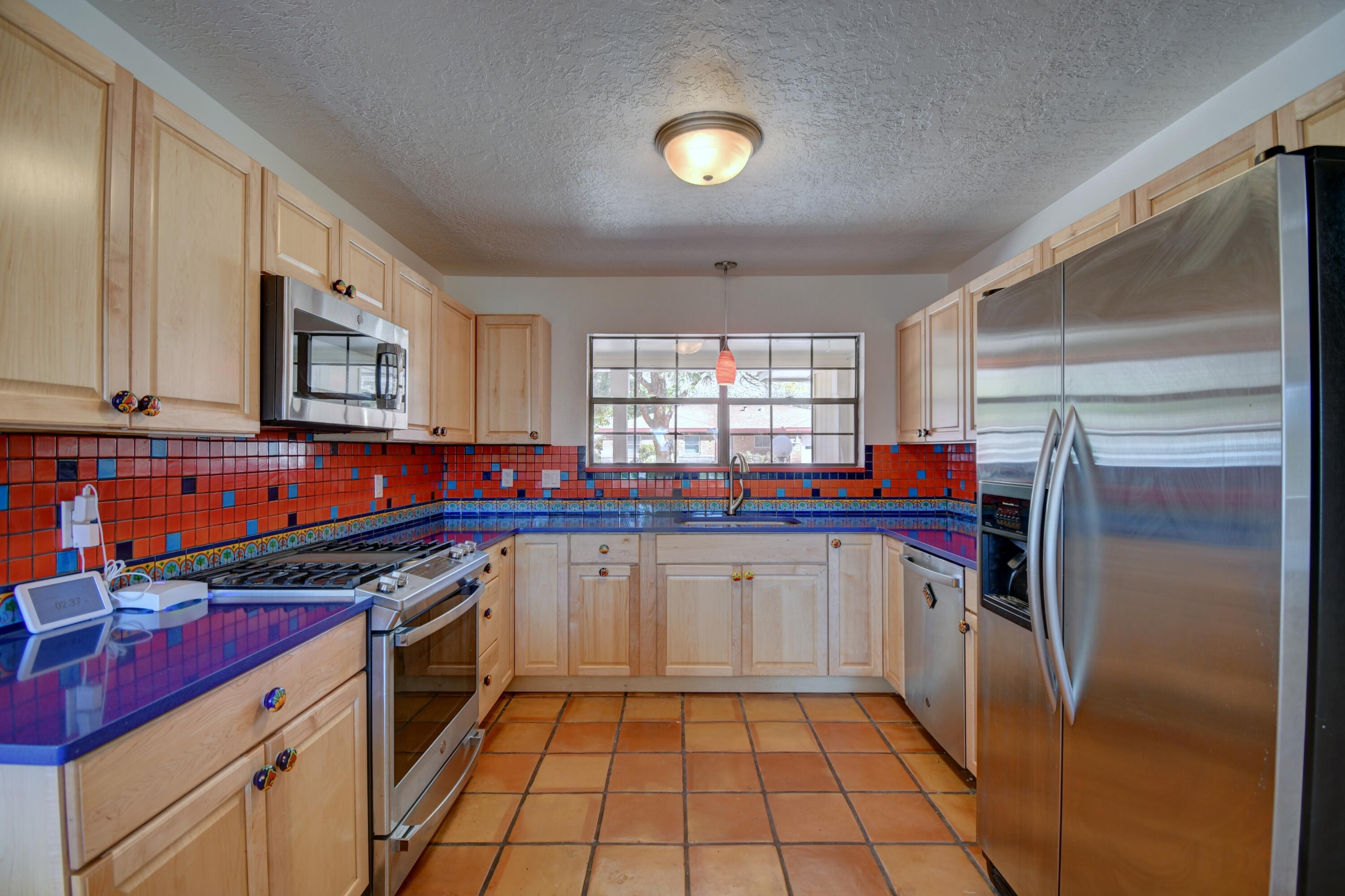 1221 PARSONS Street NE