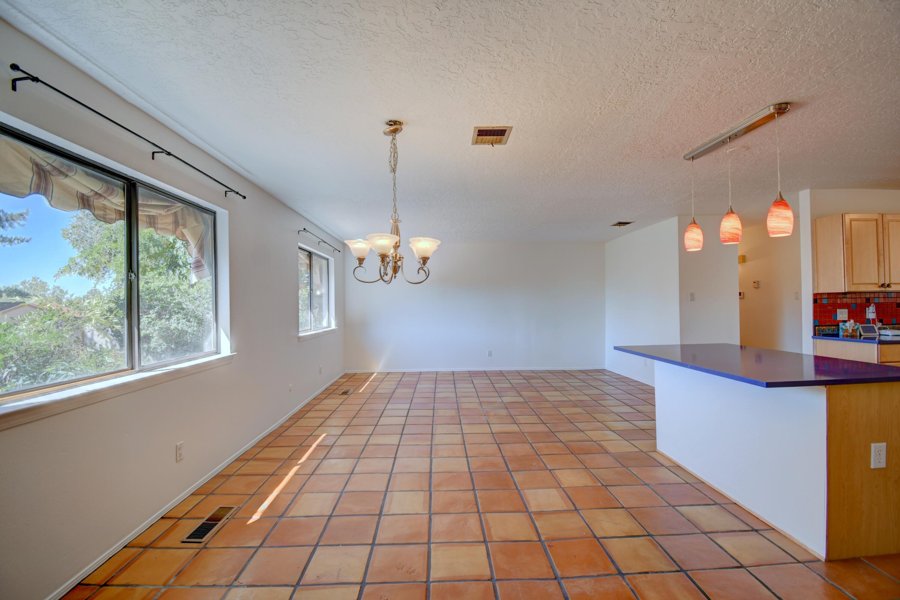 1221 PARSONS Street NE