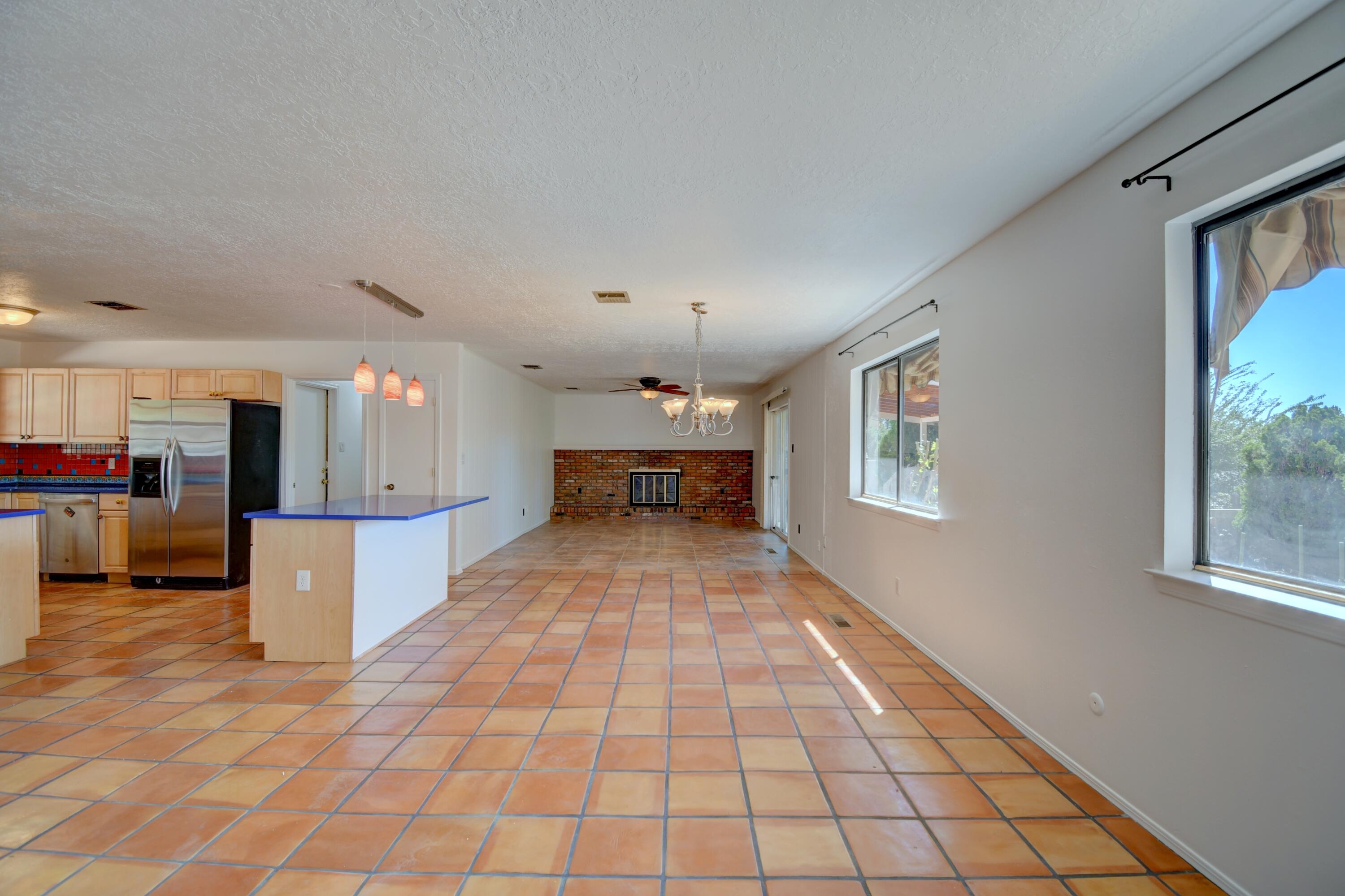 1221 PARSONS Street NE