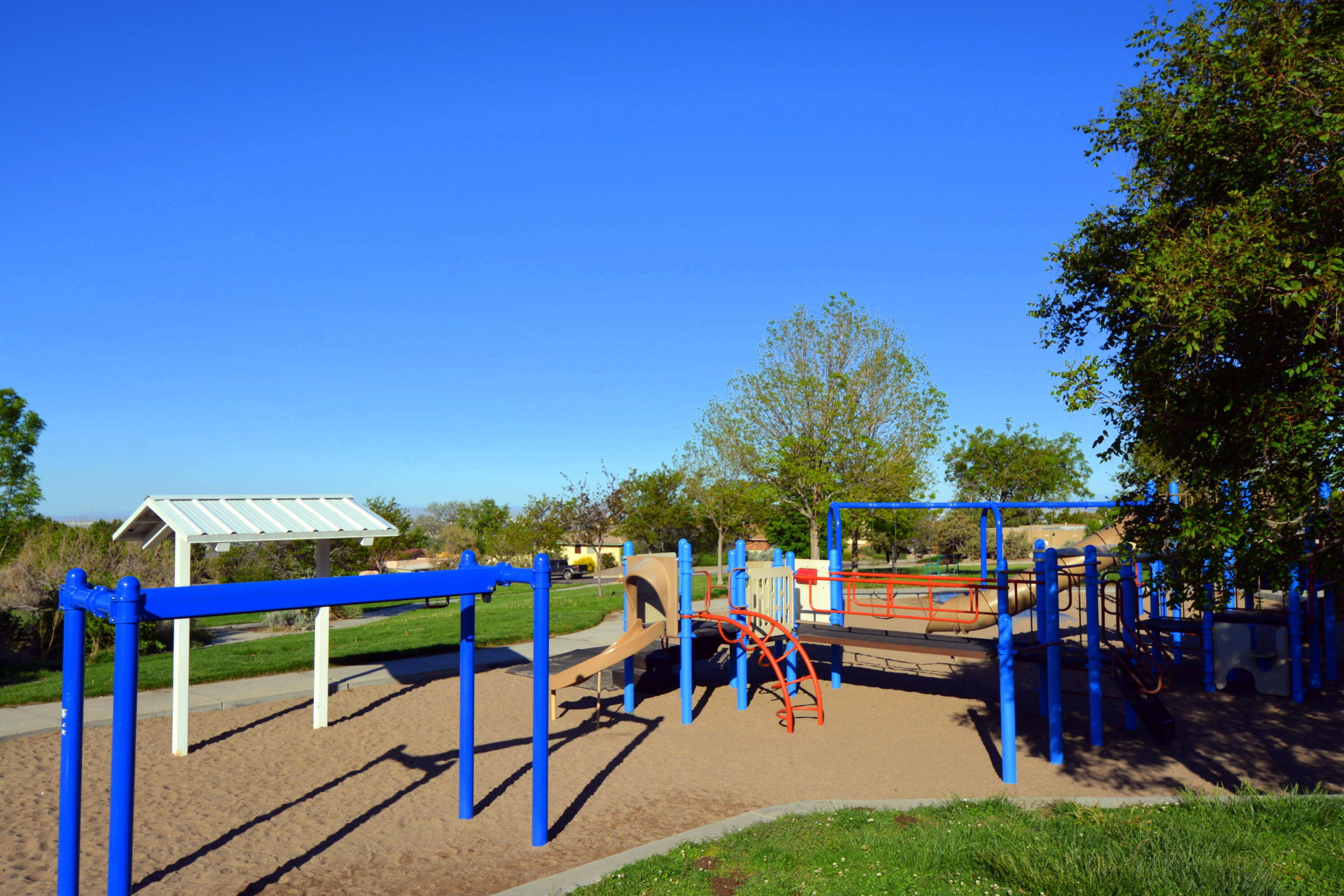 1221 PARSONS Street NE