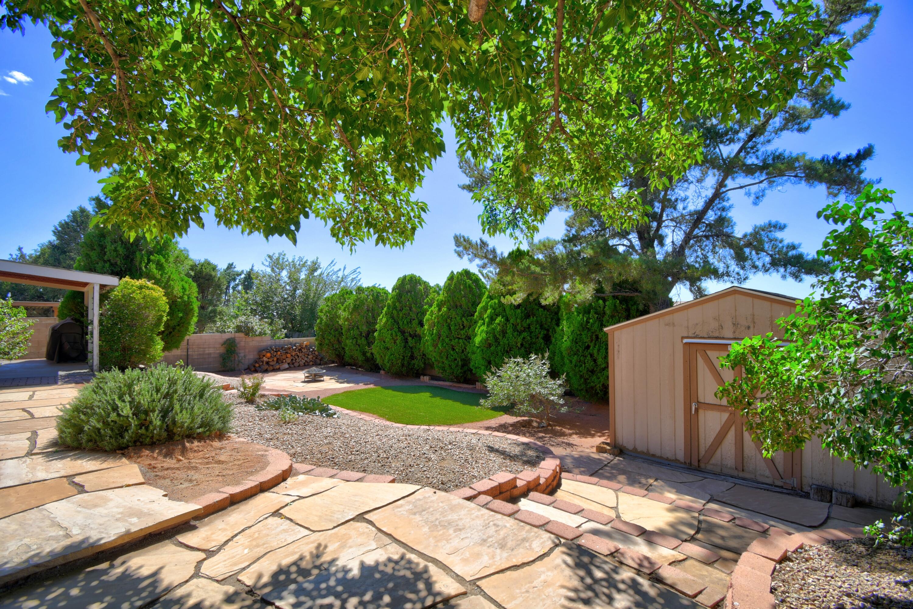 1221 PARSONS Street NE