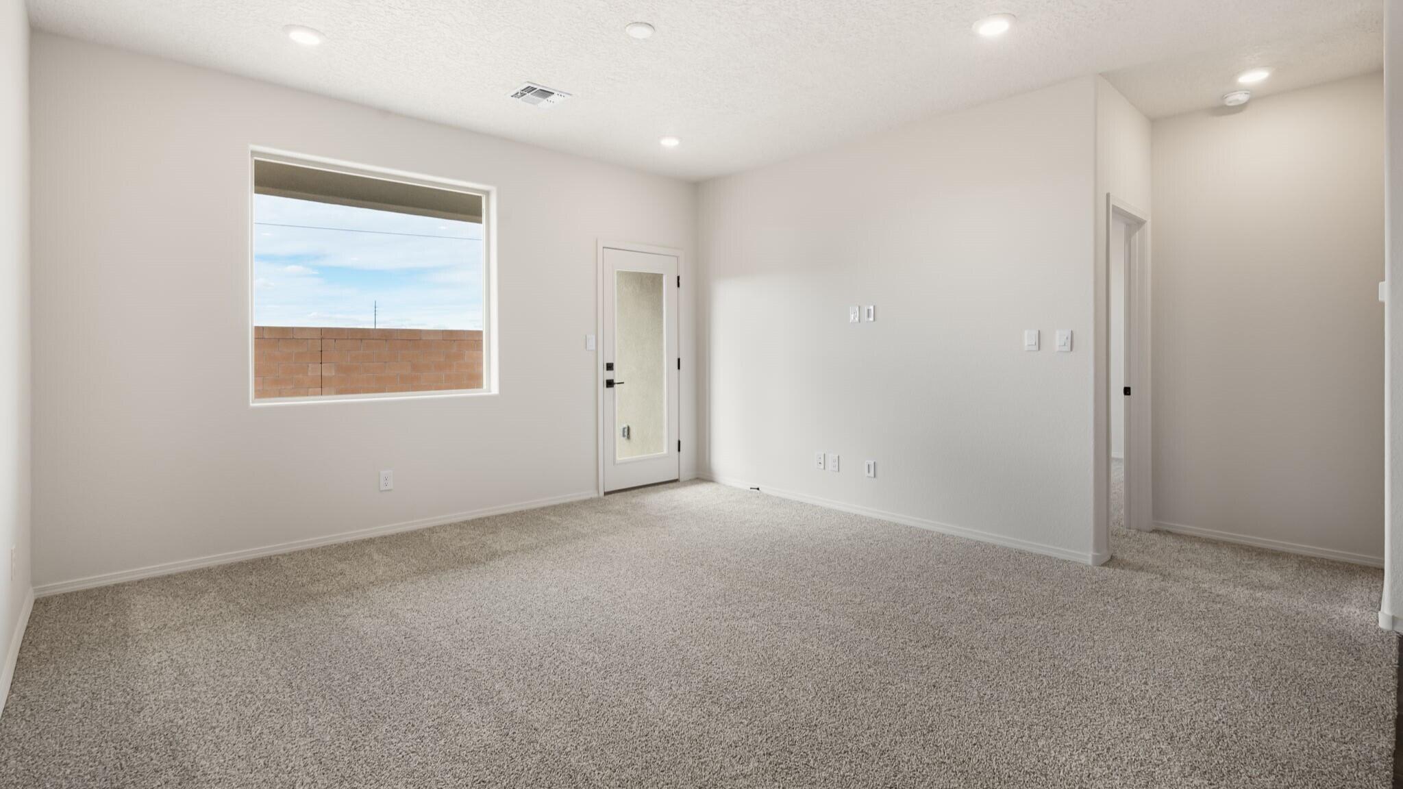 3300 Dijamant Loop SE