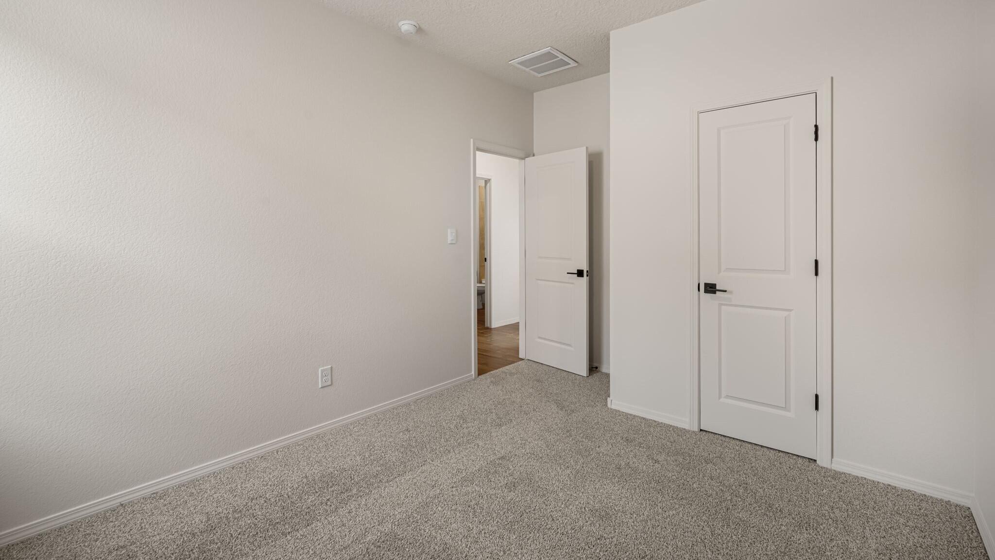 3300 Dijamant Loop SE