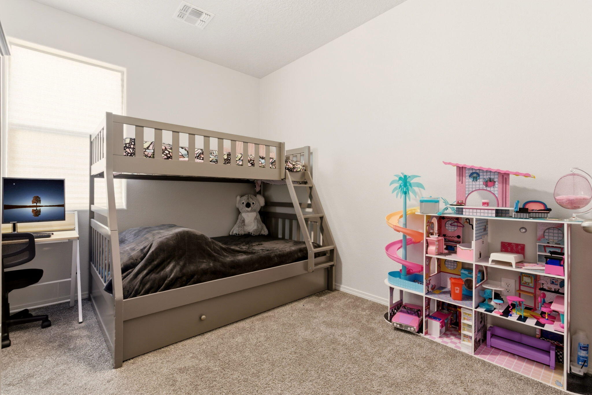 1425 Vista Grande Loop NE