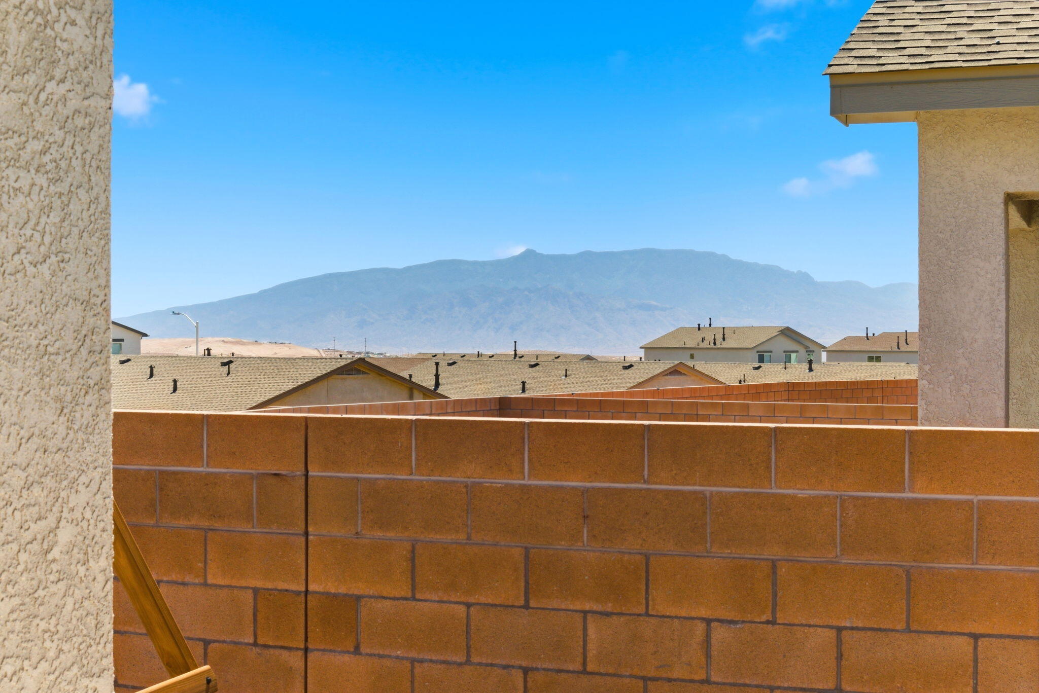 1425 Vista Grande Loop NE
