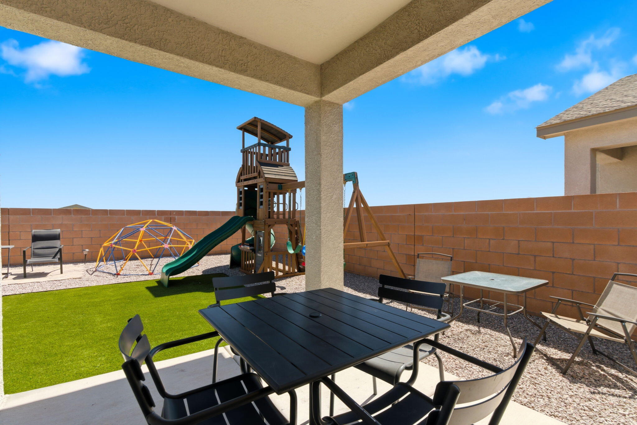 1425 Vista Grande Loop NE