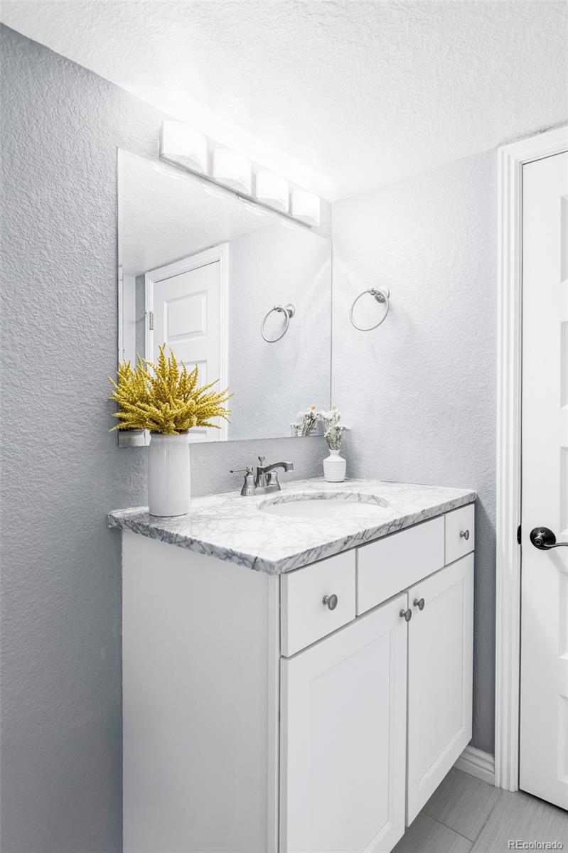 3450 W Hayward Place