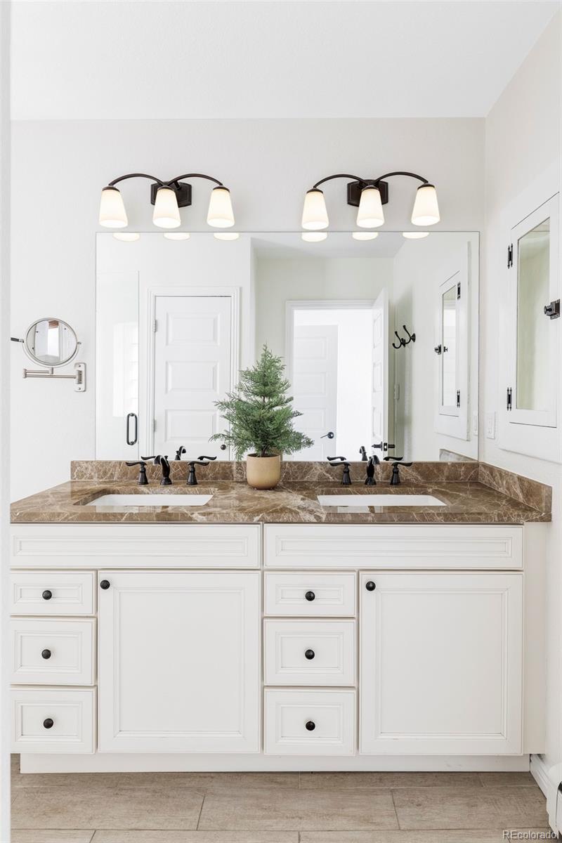 3450 W Hayward Place