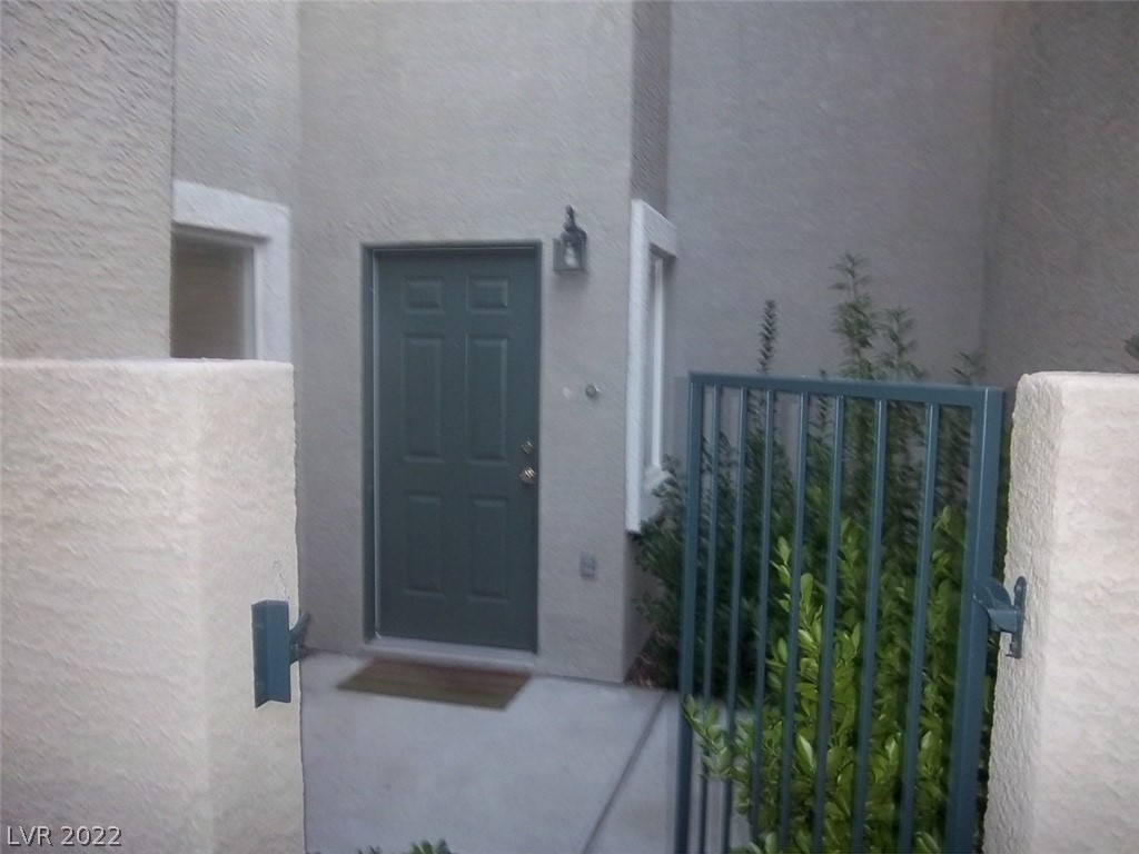 10203 Birch Bluff Lane
