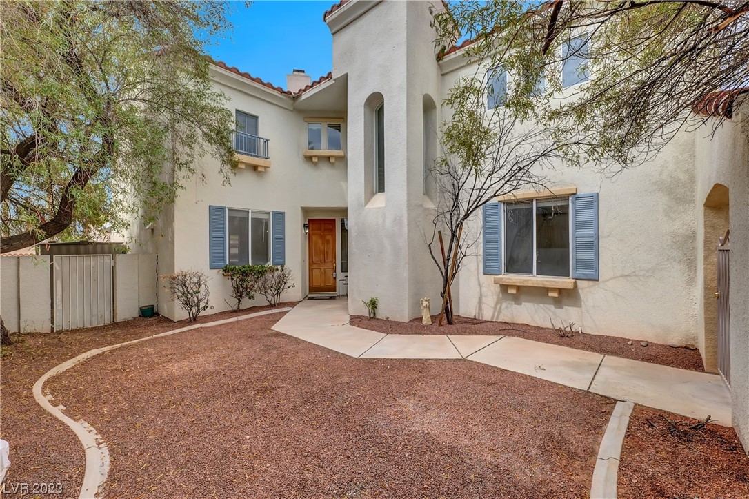 8517 Capella Rico Avenue