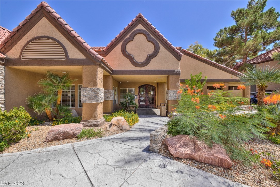 2200 South Fort Apache Road 2206