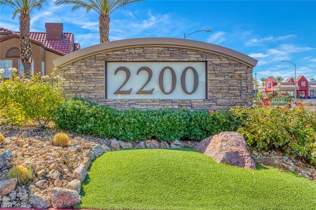 2200 South Fort Apache Road 2206