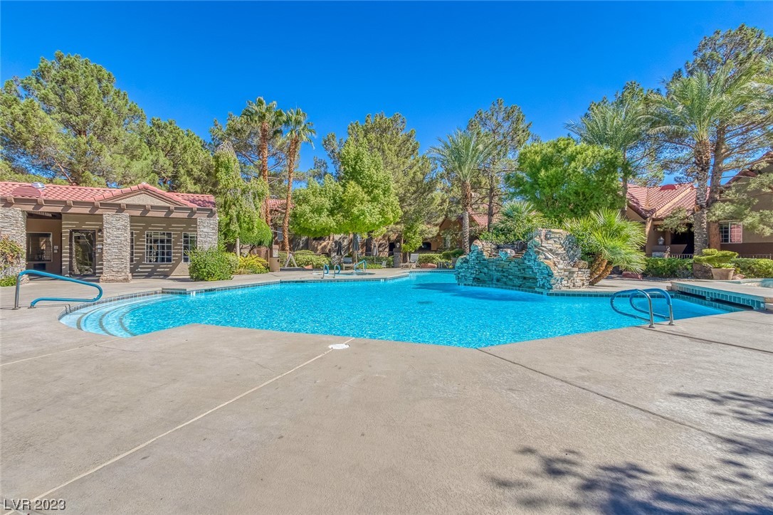2200 South Fort Apache Road 2206