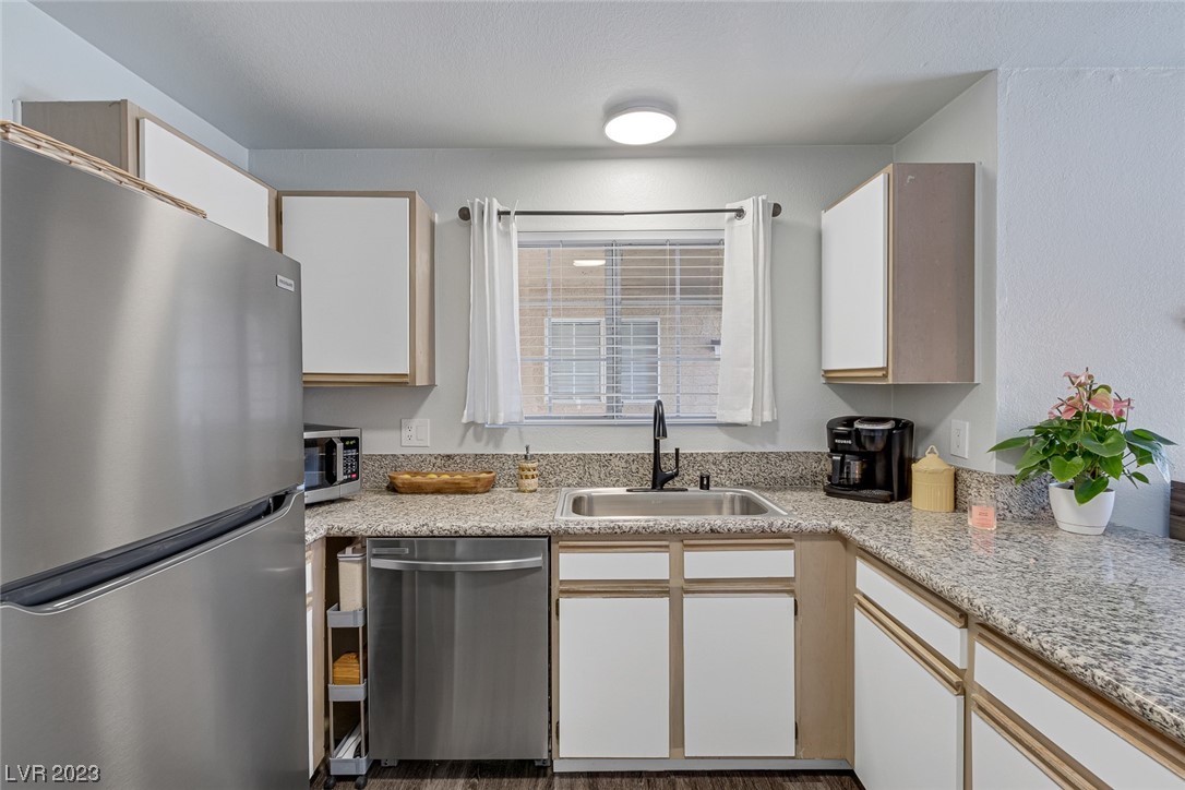 2200 South Fort Apache Road 2206