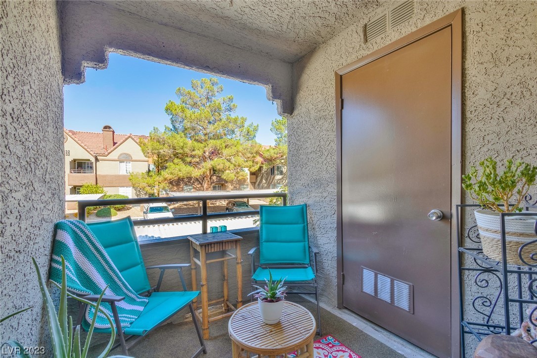 2200 South Fort Apache Road 2206