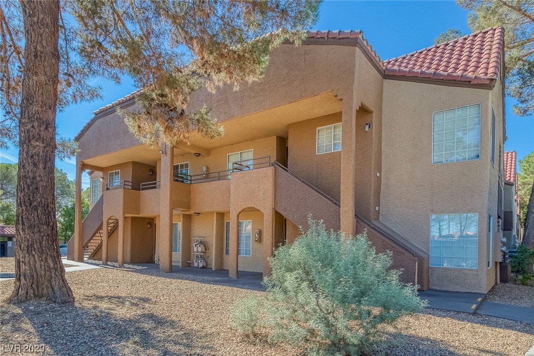 2200 South Fort Apache Road 2206