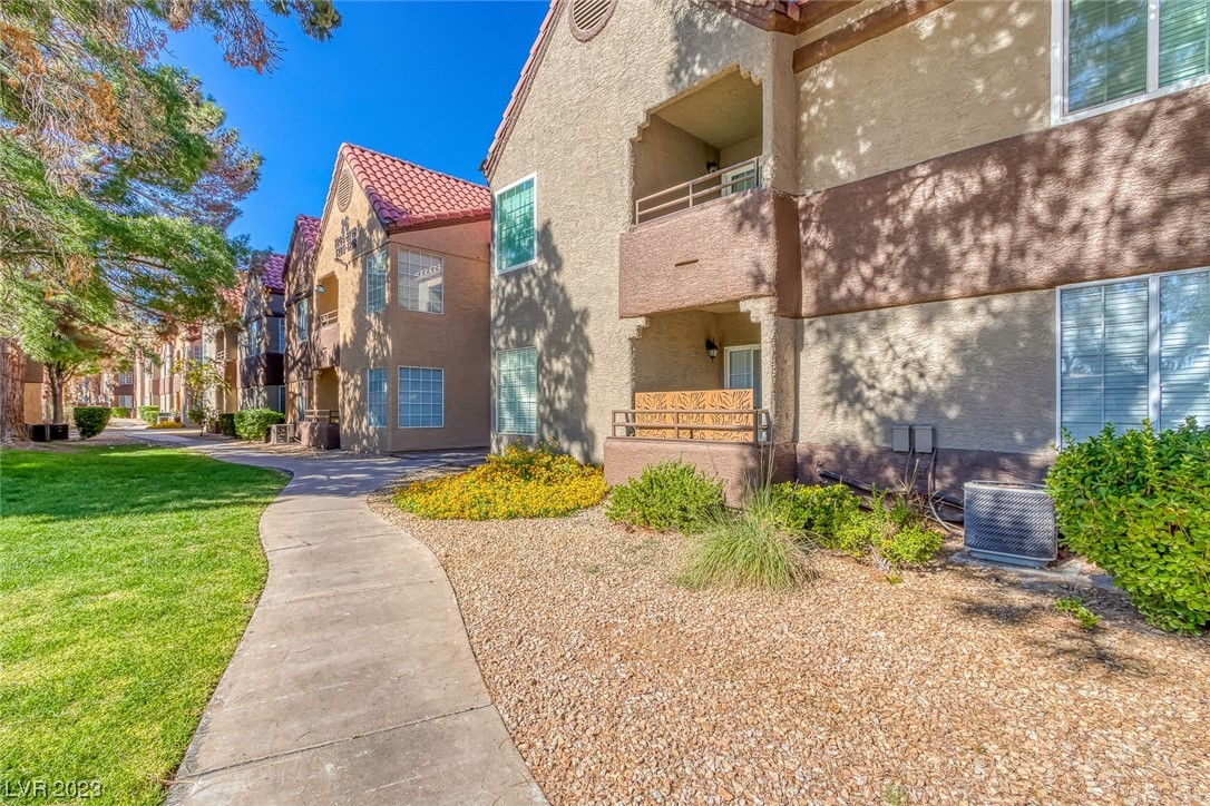 2200 South Fort Apache Road 2206