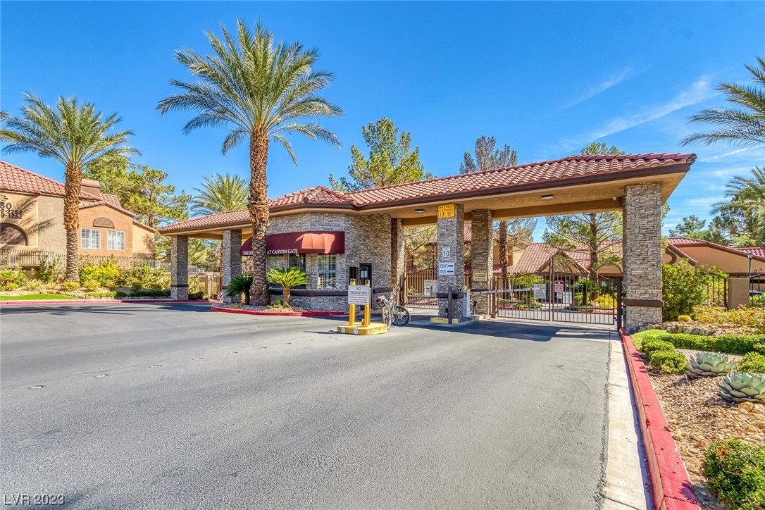 2200 South Fort Apache Road 2206