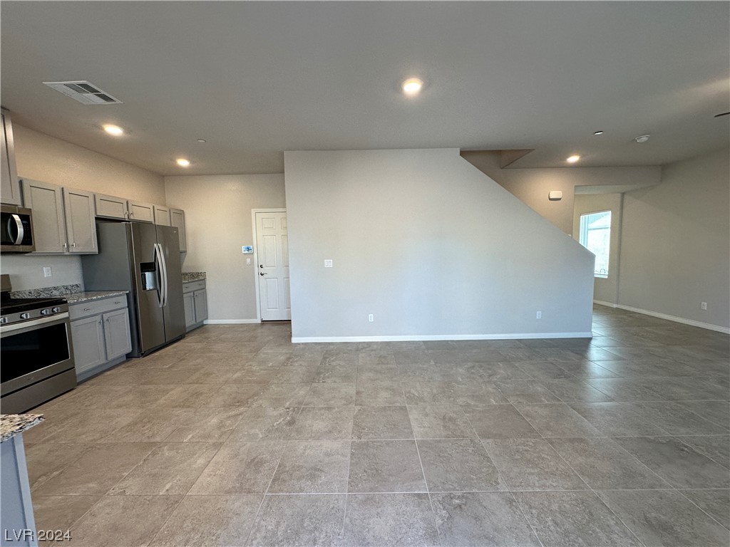 376 Canyon Mist Court
