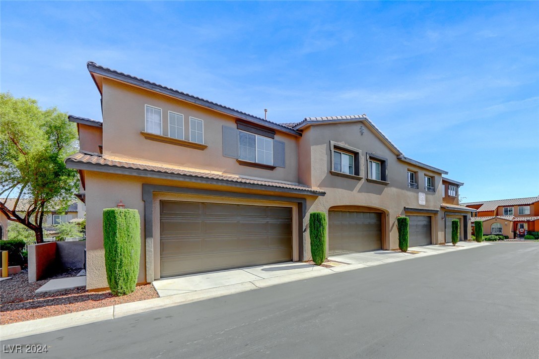 1571 Plaza Centre Drive 101