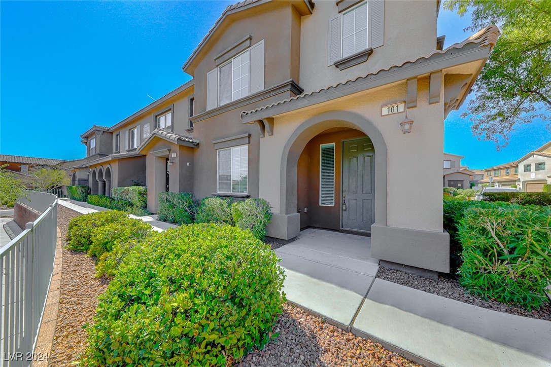1571 Plaza Centre Drive 101
