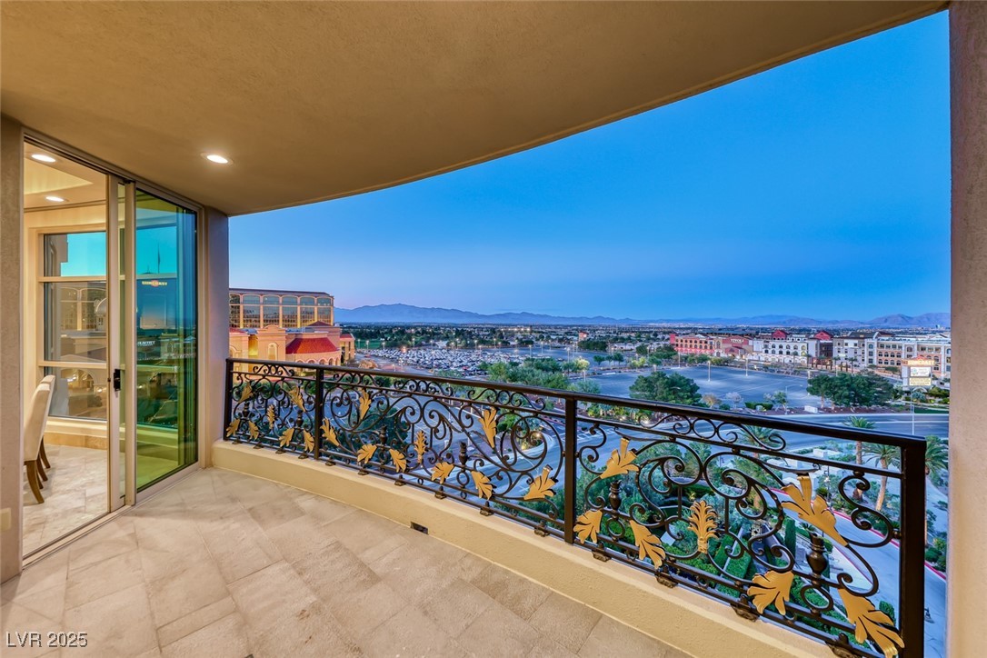 9101 Alta Drive 507