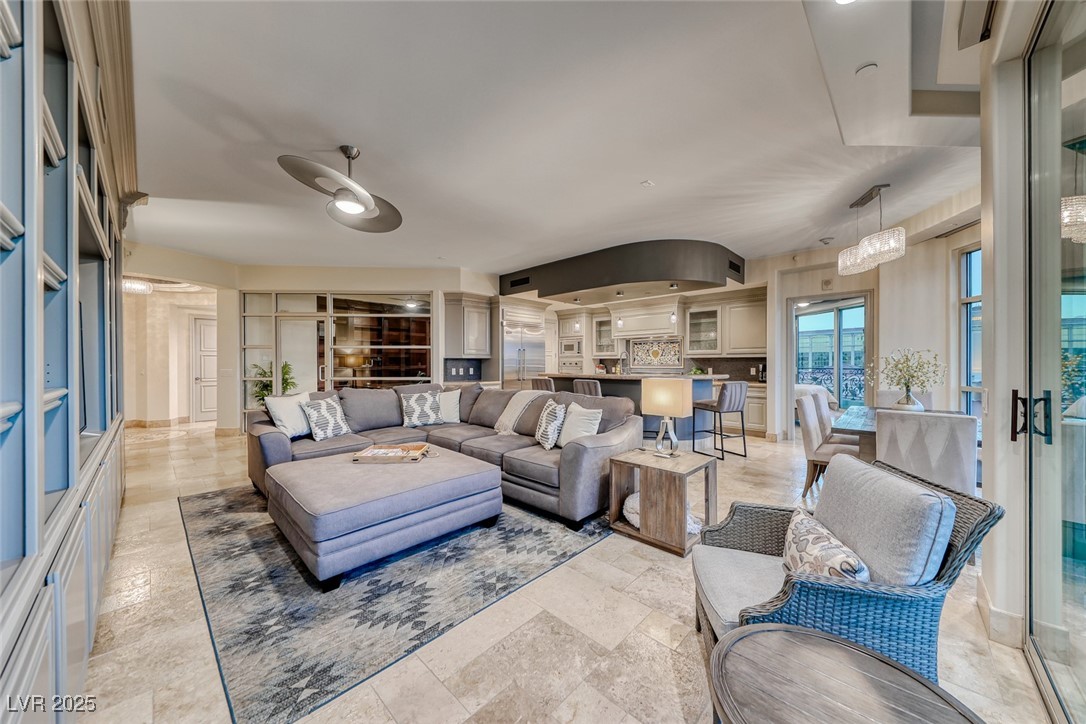 9101 Alta Drive 507