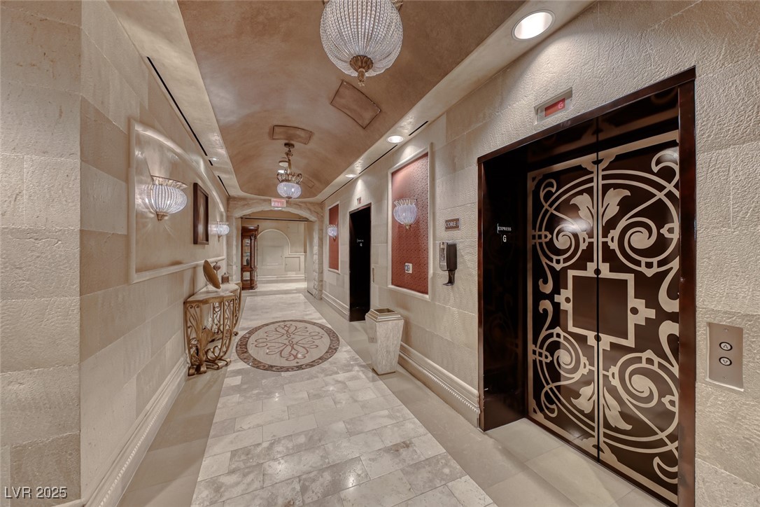 9101 Alta Drive 507