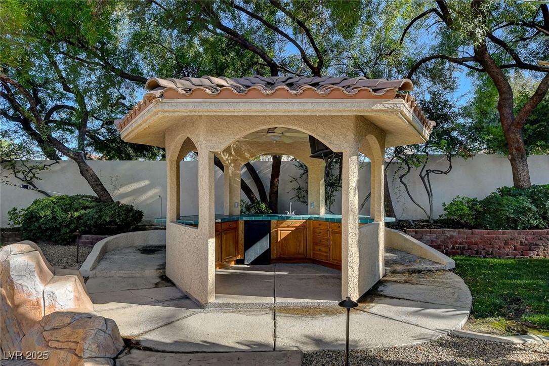 1825 Indian Bend Drive