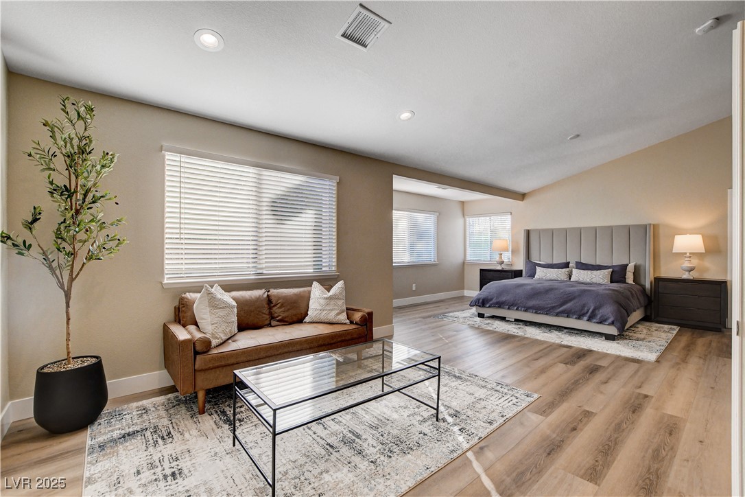 1543 VIA SALARIA Court