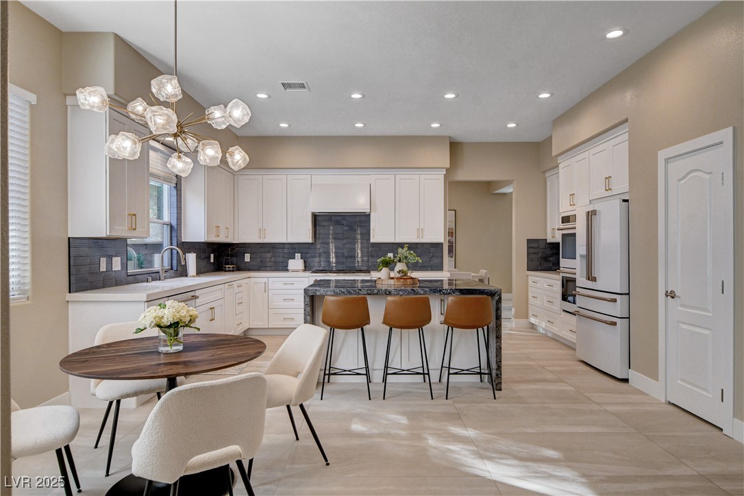 1543 VIA SALARIA Court