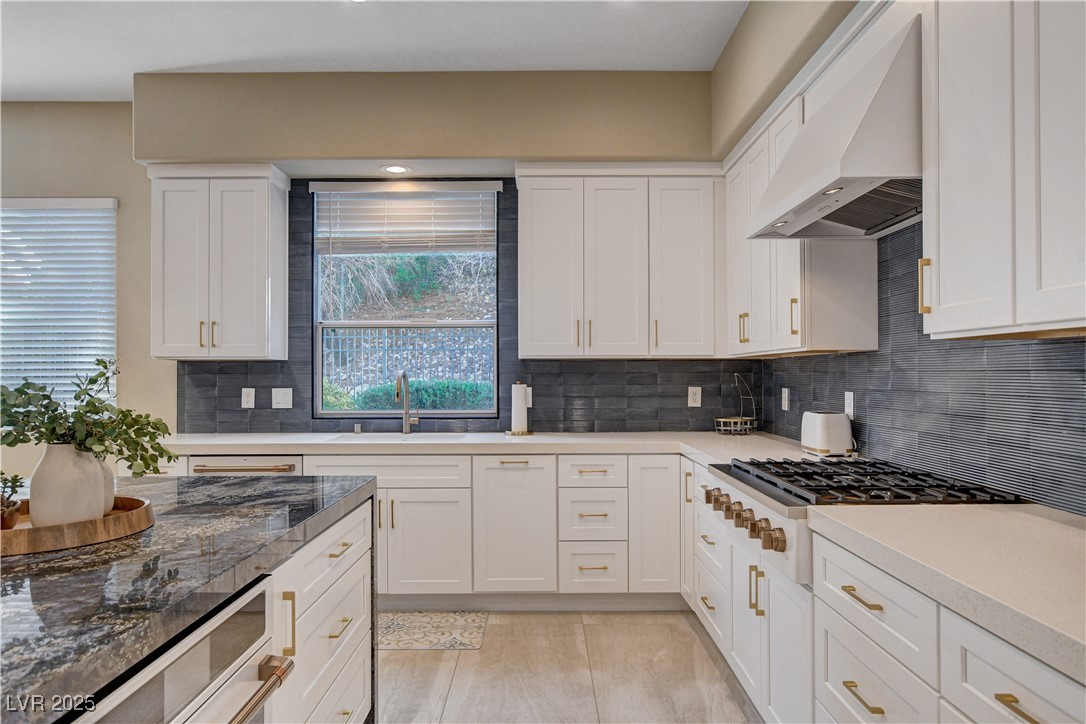1543 VIA SALARIA Court