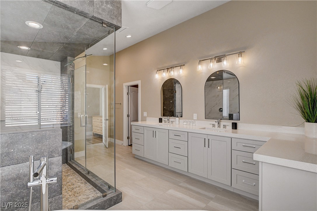 1543 VIA SALARIA Court