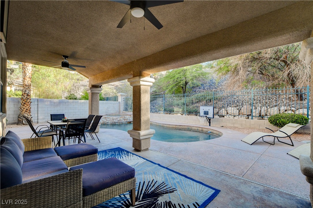 1543 VIA SALARIA Court