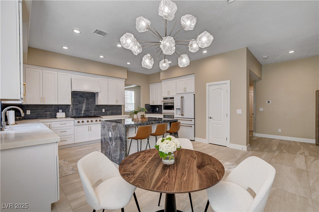 1543 VIA SALARIA Court