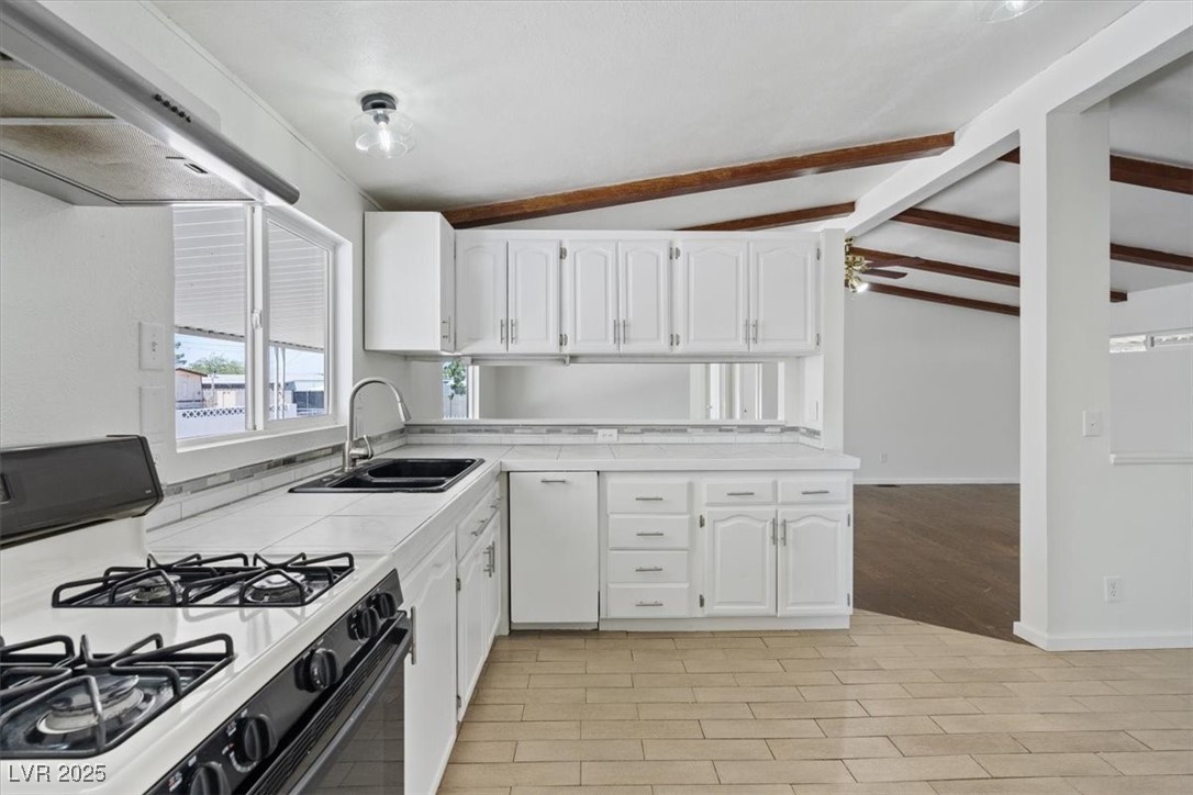 260 Navajo Drive