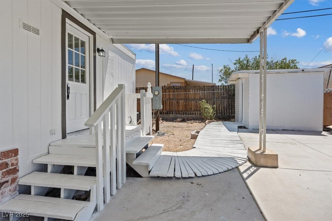 260 Navajo Drive