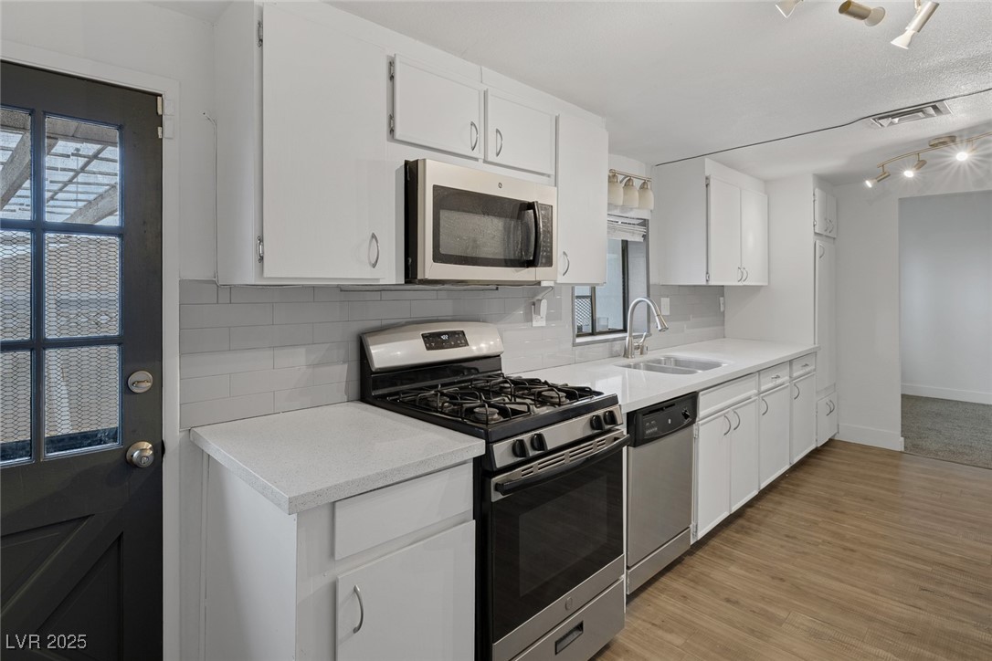 4161 Oxnard Circle
