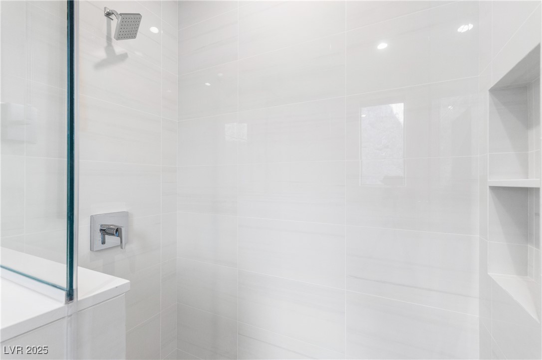 386 Tranquil Peak Court