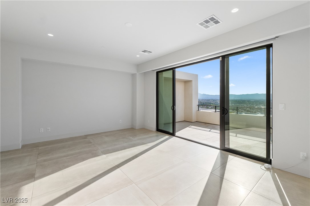 386 Tranquil Peak Court